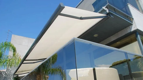 Террасная локтевая маркиза